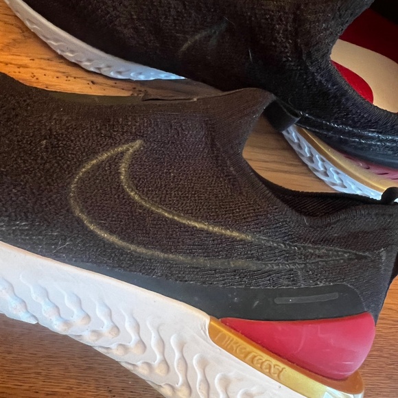 Nike Epic Phantom React Flyknit - Women's Size 10 Slip Ons - Like New - Picture 2 of 7